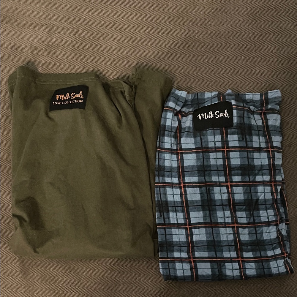 2 Milk snob breastfeeding covers